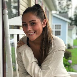 Meet your Posher, Bailey